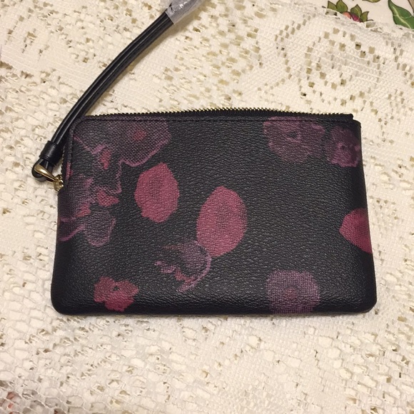 SALE- Last one! Coach Corner Zip Wristlet 🌺 - Picture 4 of 6